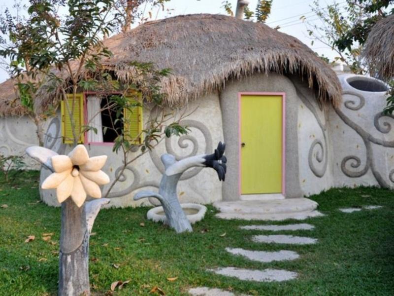 Naidee Sculptured Huts Hotel Hua Hin Exterior photo