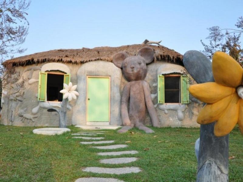 Naidee Sculptured Huts Hotel Hua Hin Exterior photo